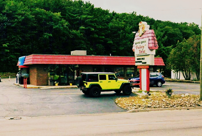 Chicken Coop - Traverse City - 1409 S Airport Rd